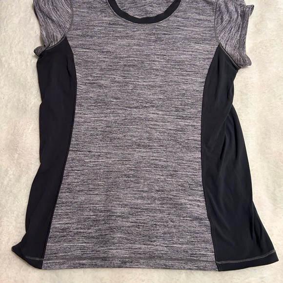 Lululemon time to sweat short sleeve size 8 - Picture 4 of 5